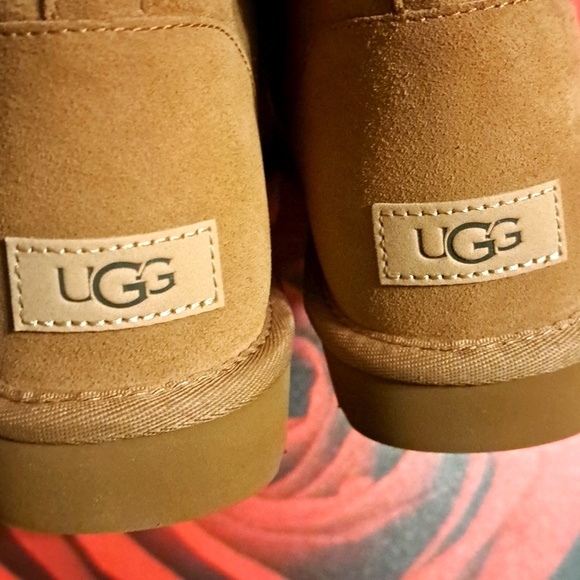 UGG Classic Mini ll Boot - Picture 5 of 7